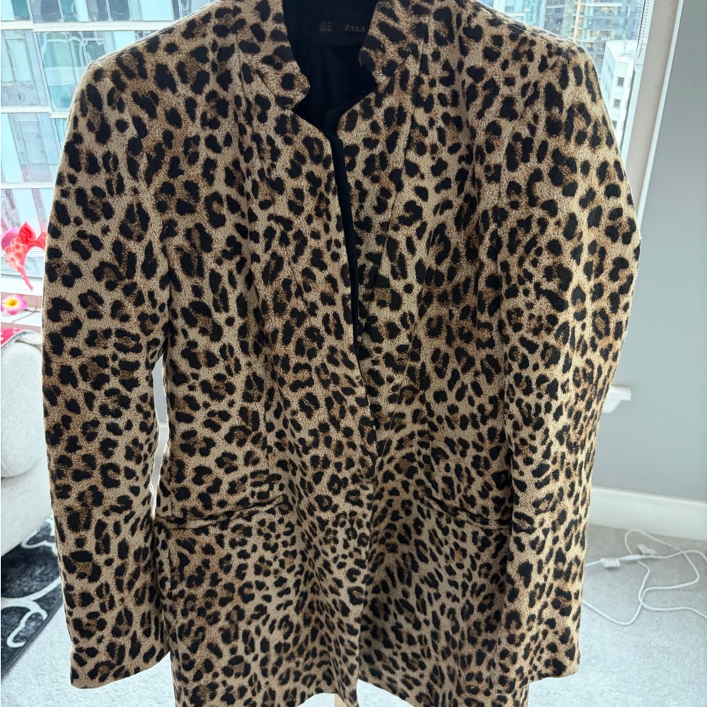 Zara Leopard Print Blazer Jacket in Tan and Black